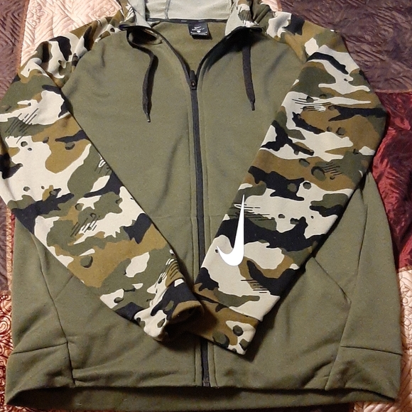 Nike Mens Hoodie Zipdown Camouflage Size Medium - Picture 2 of 8